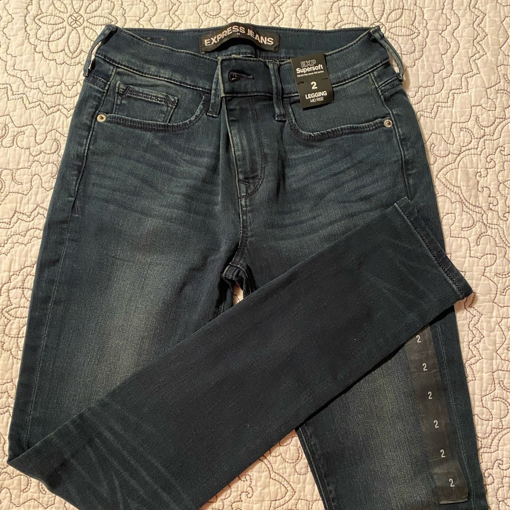 NWT Express supersoft mid-rise legging, size 2